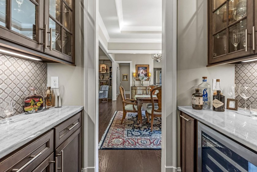 Welcome to refined luxury living in the heart of Reynolds Lake - photo 16