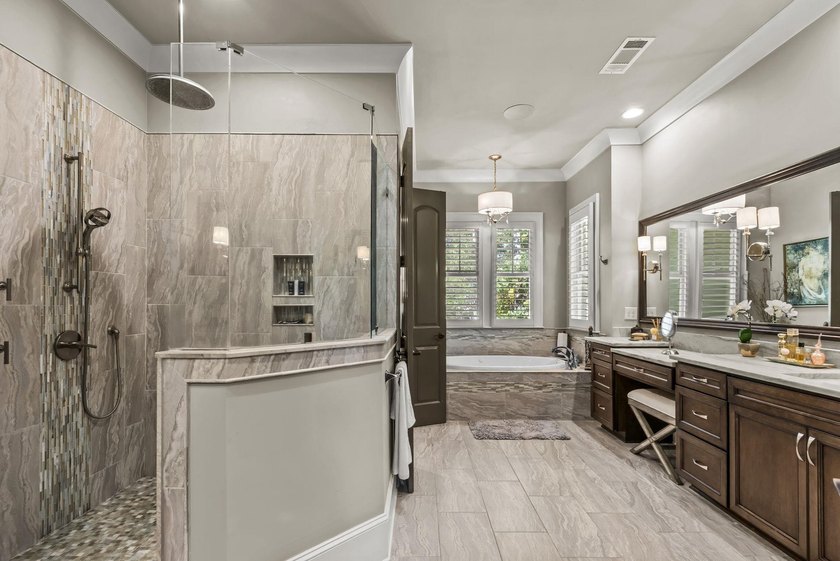 Welcome to refined luxury living in the heart of Reynolds Lake - photo 26