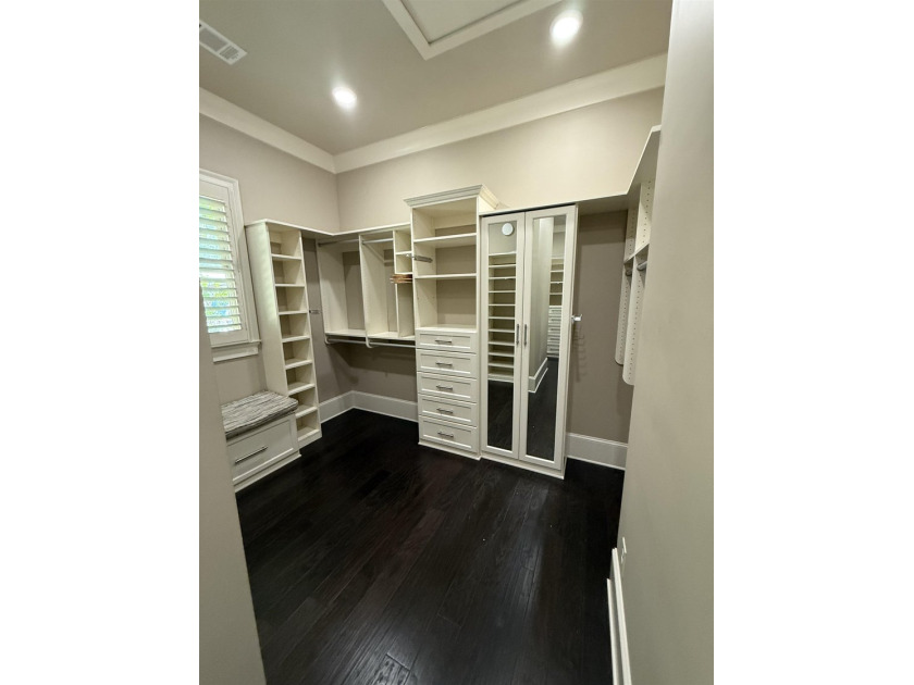 Welcome to refined luxury living in the heart of Reynolds Lake - photo 28