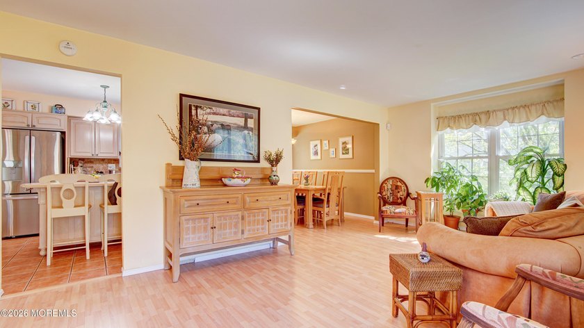 Welcome to this inviting 3-4 bedroom, 2.5-bath colonial tucked - photo 8