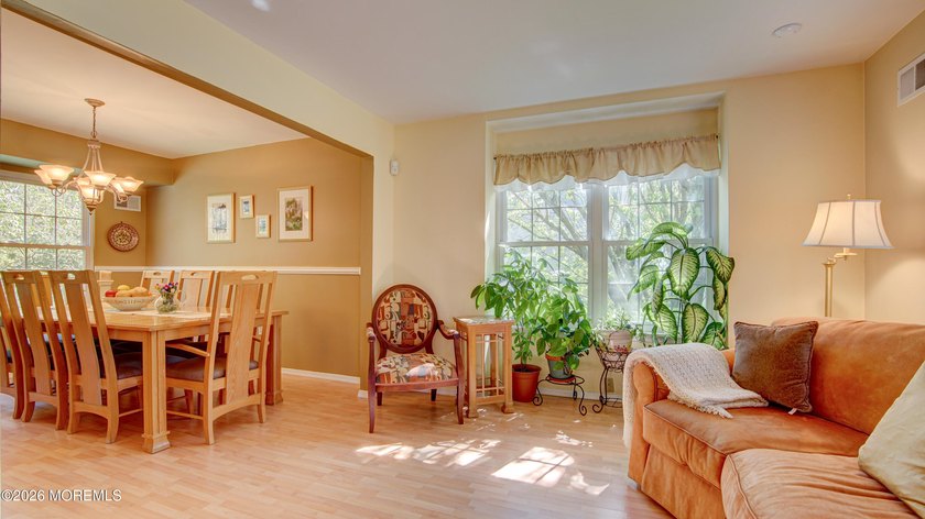 Welcome to this inviting 3-4 bedroom, 2.5-bath colonial tucked - photo 10