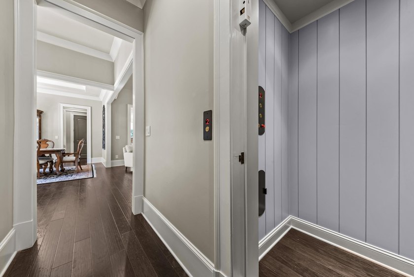 Welcome to refined luxury living in the heart of Reynolds Lake - photo 32