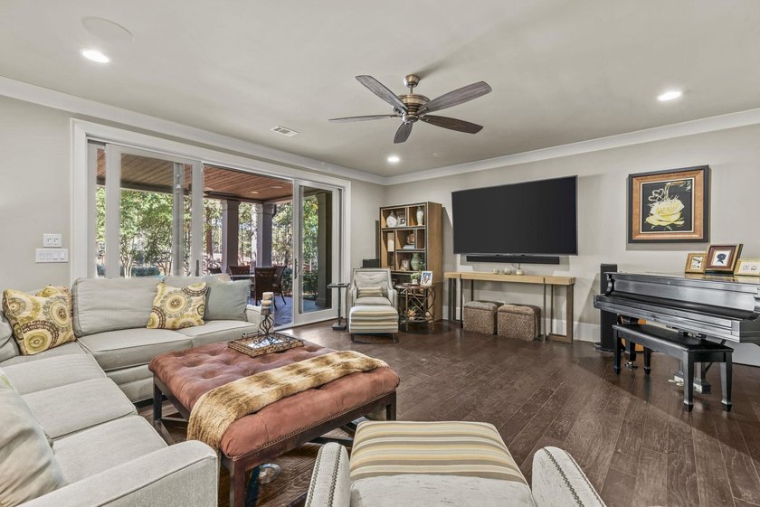Welcome to refined luxury living in the heart of Reynolds Lake - photo 36
