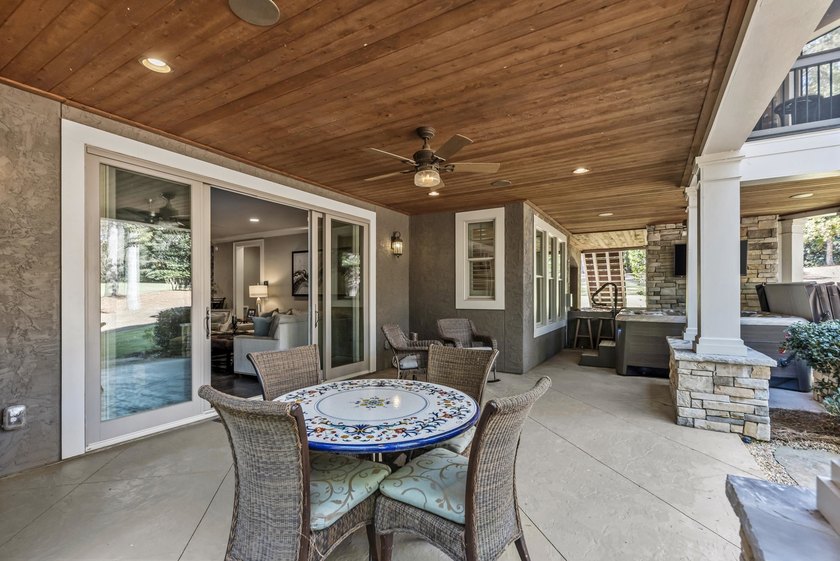 Welcome to refined luxury living in the heart of Reynolds Lake - photo 38