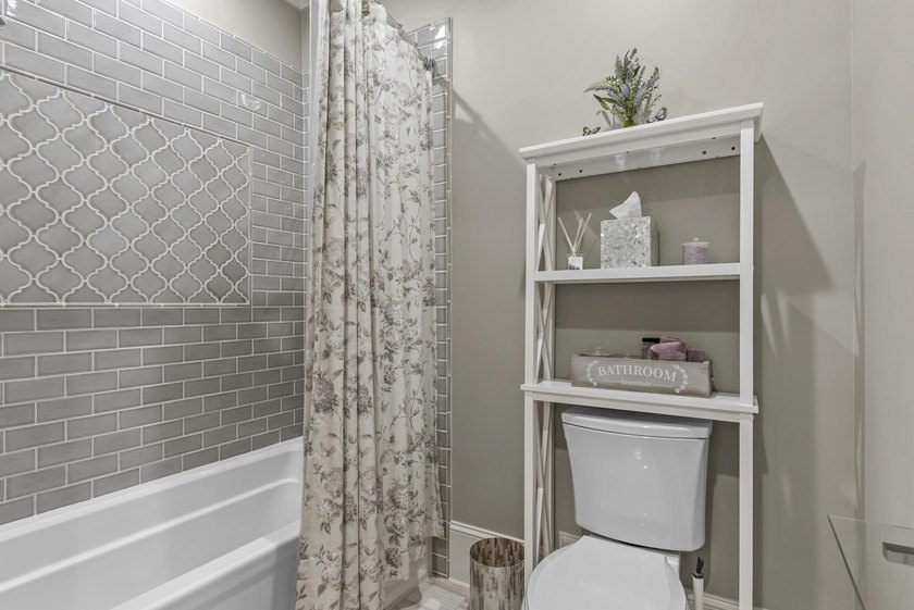 Welcome to refined luxury living in the heart of Reynolds Lake - photo 42
