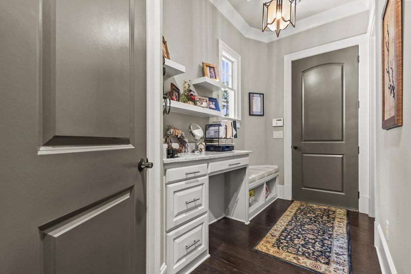 Welcome to refined luxury living in the heart of Reynolds Lake - photo 49