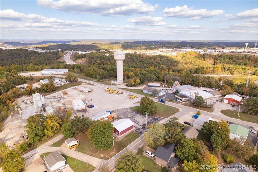 Here it is! PRIME corner-lot commercial opportunity in the true - photo 14