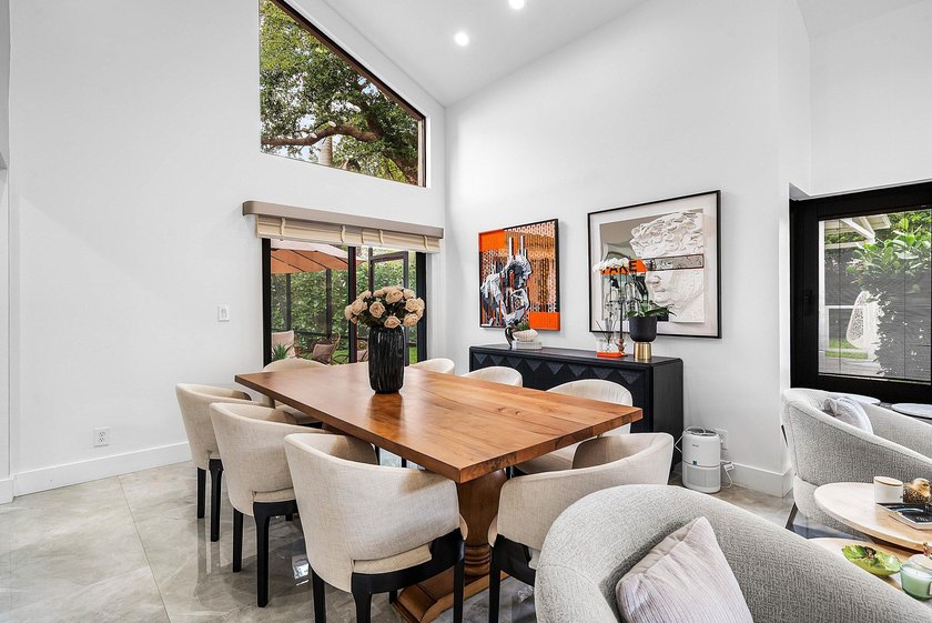 MAKE AN OFFER! Stunning and magnificently expanded two-story - photo 9