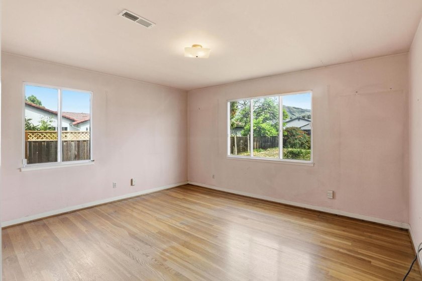 Rare opportunity to own 1.25 acres in a residential Berryessa - photo 16