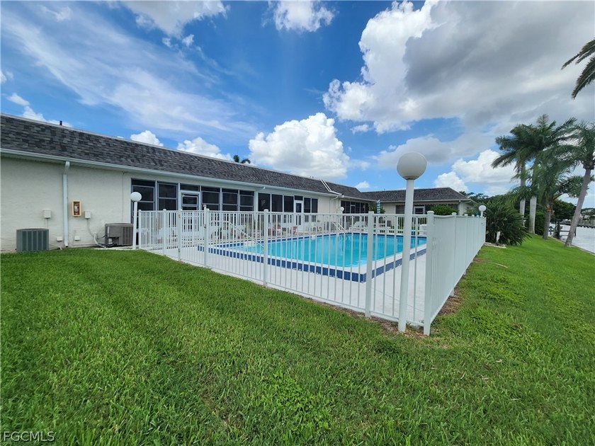 You'll experience Florida living at its best in this beautiful - photo 33