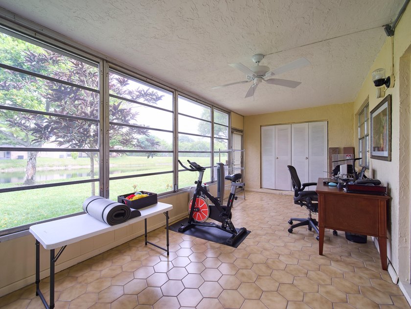Welcome to this charming 2-bedroom, 2-bathroom villa nestled in - photo 18