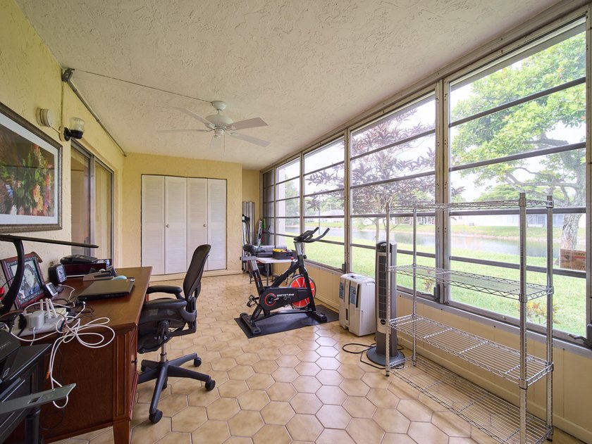 Welcome to this charming 2-bedroom, 2-bathroom villa nestled in - photo 19