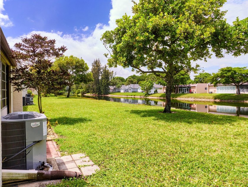 Welcome to this charming 2-bedroom, 2-bathroom villa nestled in - photo 30