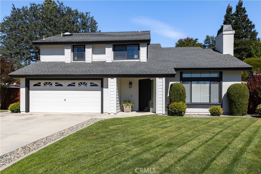 Welcome to this beautiful two-story home nestled in the heart of - photo 2
