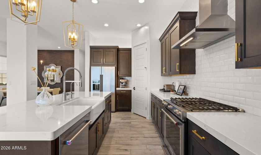 Beautifully upgraded Blandford home offering 3 BRs and 3 full - photo 6