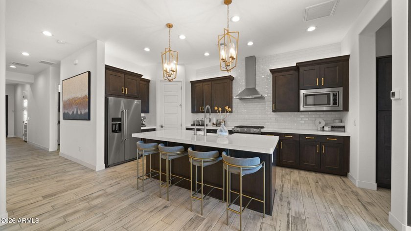 Beautifully upgraded Blandford home offering 3 BRs and 3 full - photo 7