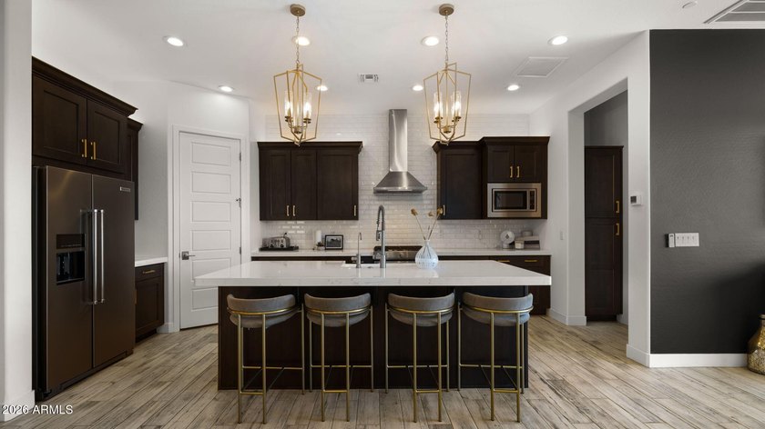 Beautifully upgraded Blandford home offering 3 BRs and 3 full - photo 8