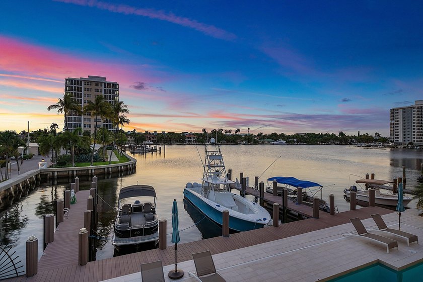 This exceptional waterfront residence at 344 Venetian Drive in - photo 37