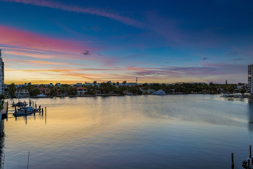 This exceptional waterfront residence at 344 Venetian Drive in - photo 42