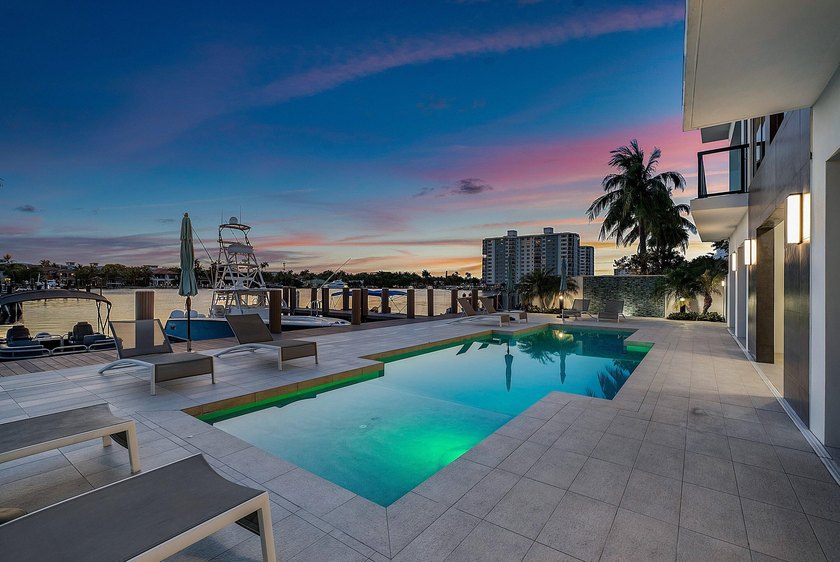 This exceptional waterfront residence at 344 Venetian Drive in - photo 43