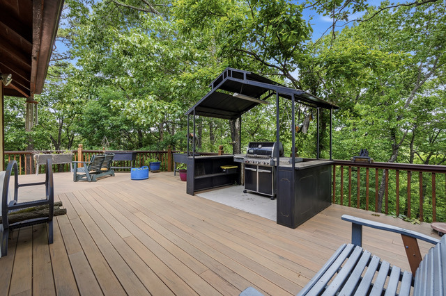 Lakefront Privacy on 40 acres , Custom 3866 sf home w 2 boat slip - photo 18