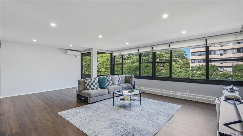 Move right into this beautifully renovated 1-bedroom, 1-bath - photo 4