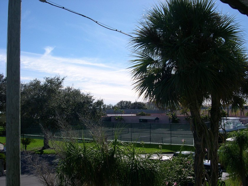 Wow! New roof and A/C. Very low maintenance and boat dockage - photo 30