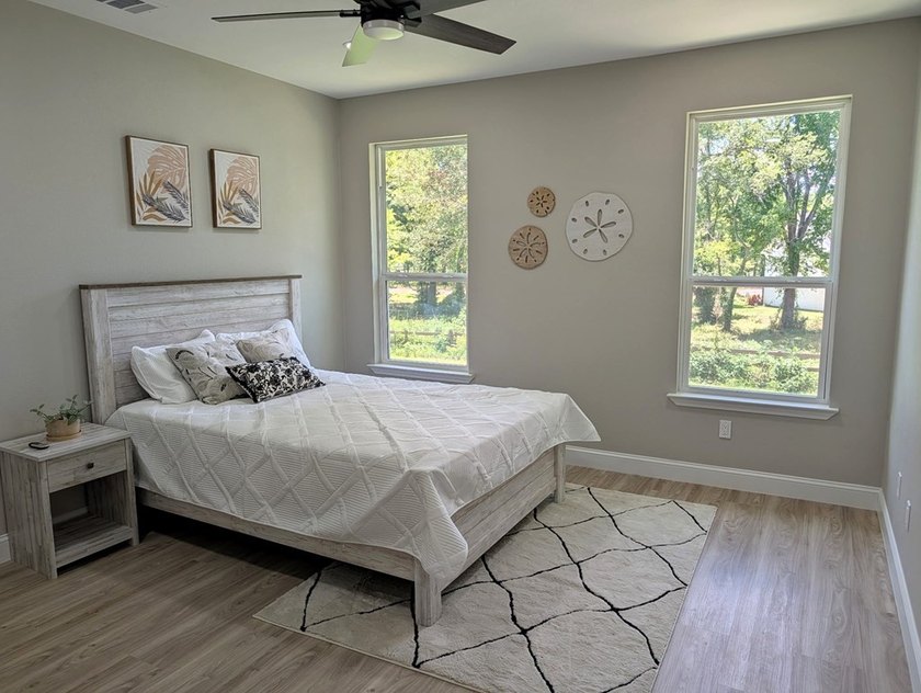 Welcome to where modern farmhouse style meets quality - photo 9