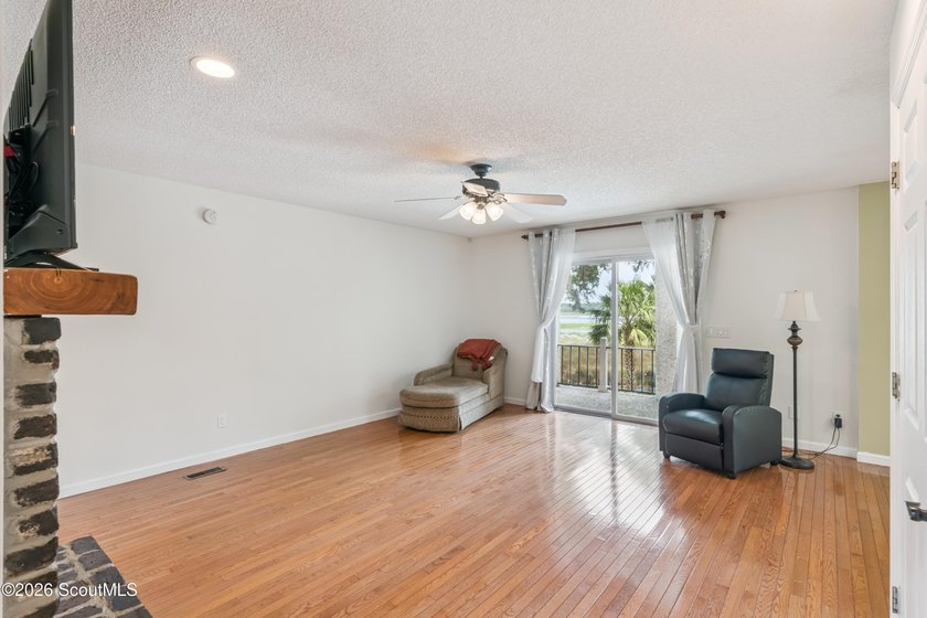 Enjoy fantastic MARSH AND RIVER views and your own private - photo 14