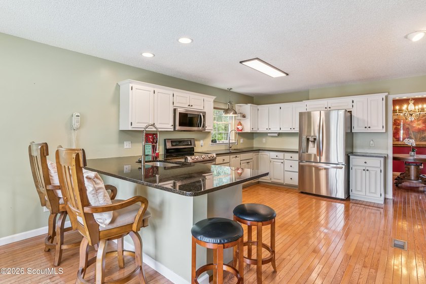 Enjoy fantastic MARSH AND RIVER views and your own private - photo 19