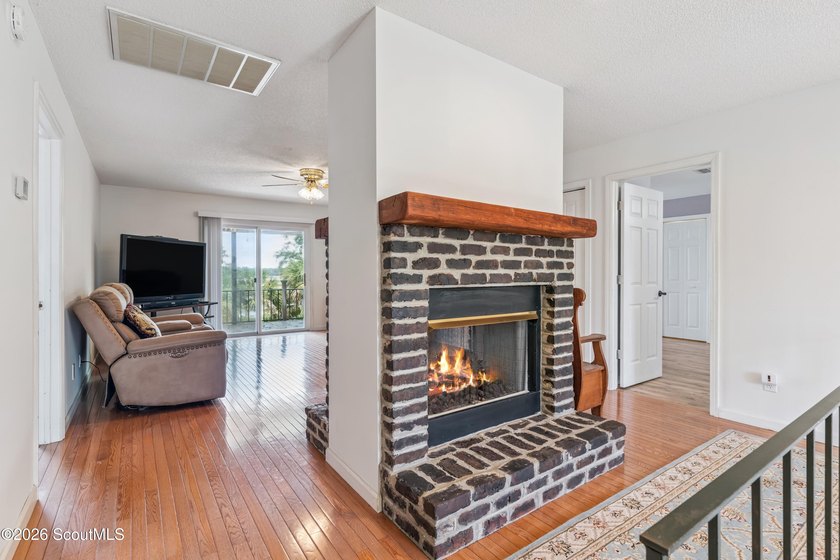 Enjoy fantastic MARSH AND RIVER views and your own private - photo 31