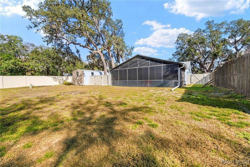MAJOR PRICE REDUCTION!Move-In Ready 3-Bedroom Pool Home with - photo 15