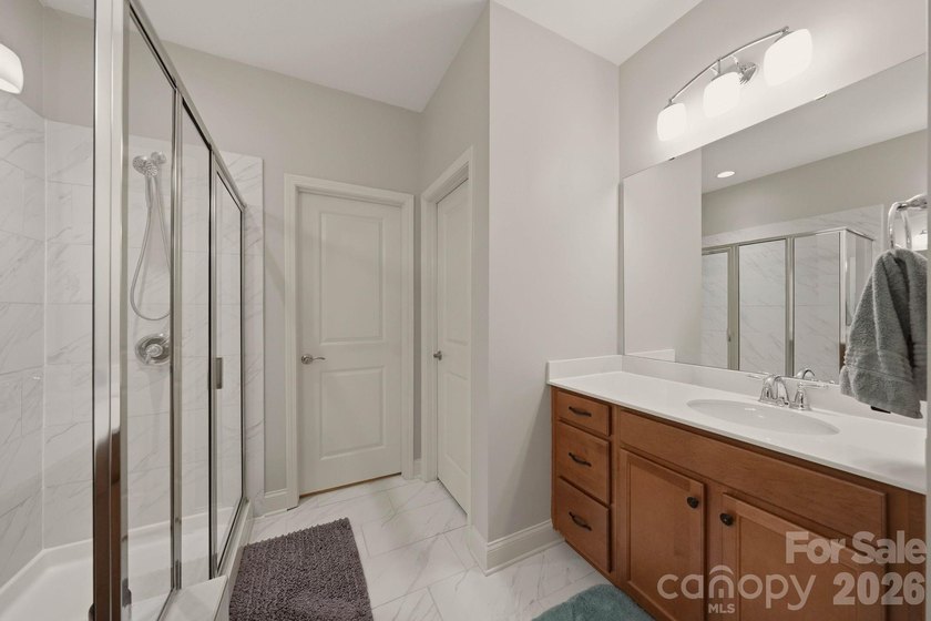 Welcome to this beautifully maintained 3-bedroom, 2.5-bath - photo 23