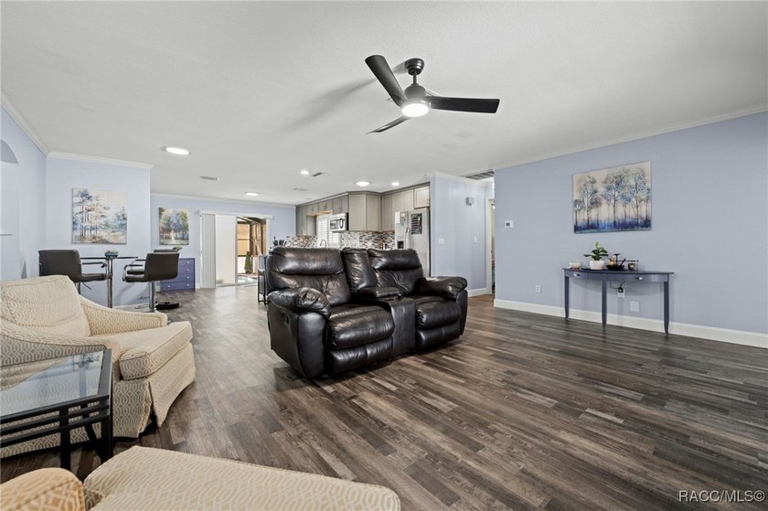 MAJOR PRICE REDUCTION!Move-In Ready 3-Bedroom Pool Home with - photo 27