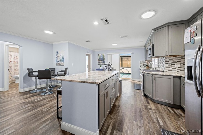 MAJOR PRICE REDUCTION!Move-In Ready 3-Bedroom Pool Home with - photo 36