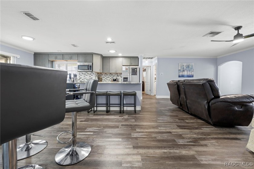 MAJOR PRICE REDUCTION!Move-In Ready 3-Bedroom Pool Home with - photo 46