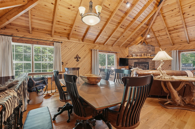 Lakefront Privacy on 40 acres , Custom 3866 sf home w 2 boat slip - photo 7