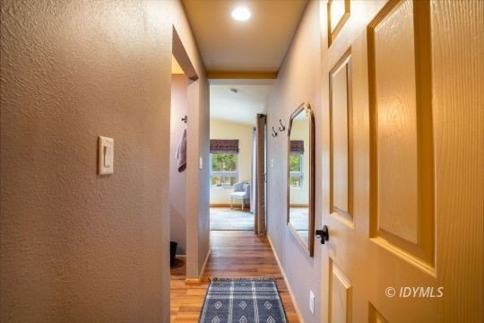 Cedar Stone Lodge is a stunning, furnished luxury retreat - photo 28