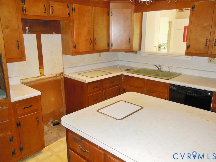 Welcome to 8218 Overbury Road in the Chamberlayne Hills - photo 8