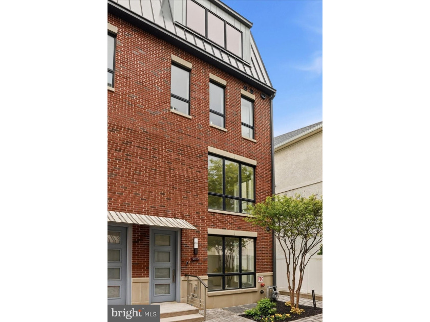 FIRST TIME OFFERED! LAST TWO HOMES AT RENAISSANCE ESTATES / - photo 5