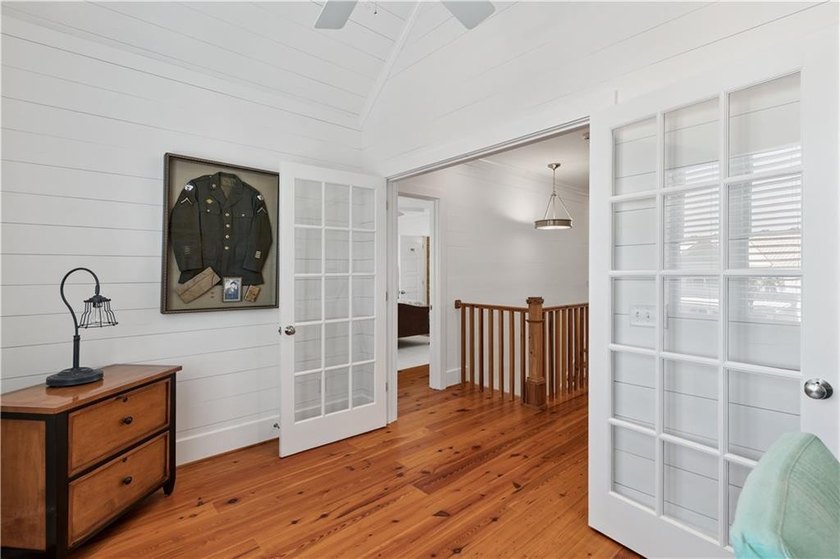 Welcome to an extraordinary custom beach cottage in the coveted - photo 31