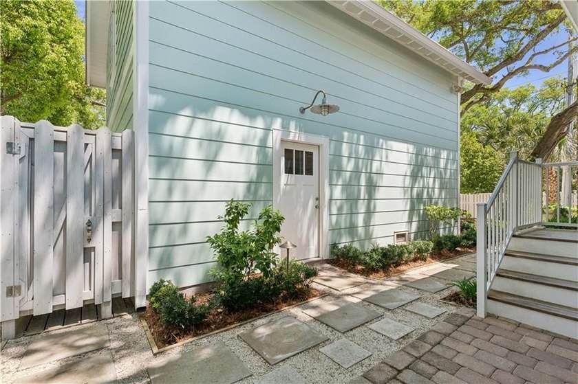 Welcome to an extraordinary custom beach cottage in the coveted - photo 42