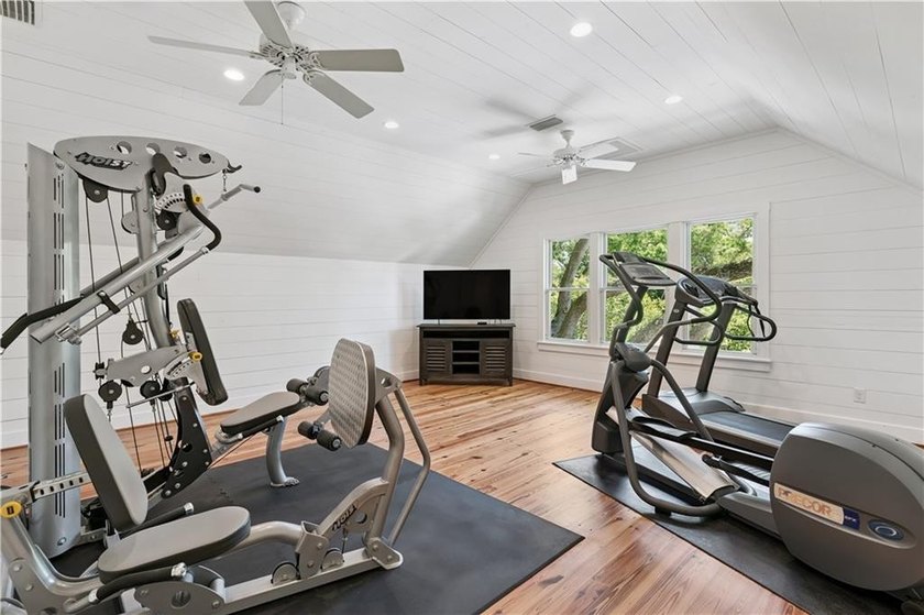 Welcome to an extraordinary custom beach cottage in the coveted - photo 48