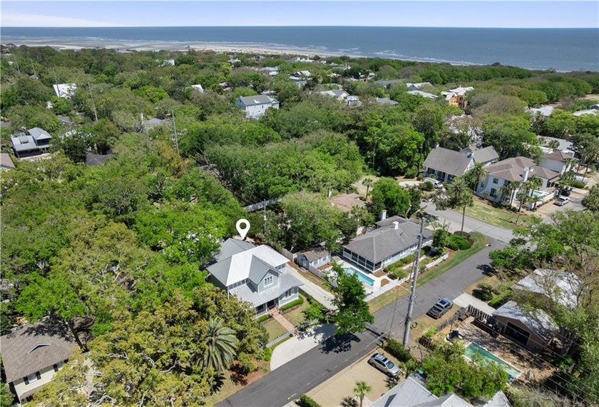 Welcome to an extraordinary custom beach cottage in the coveted - photo 55