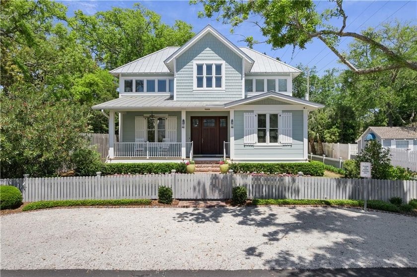 Welcome to an extraordinary custom beach cottage in the coveted - photo 58