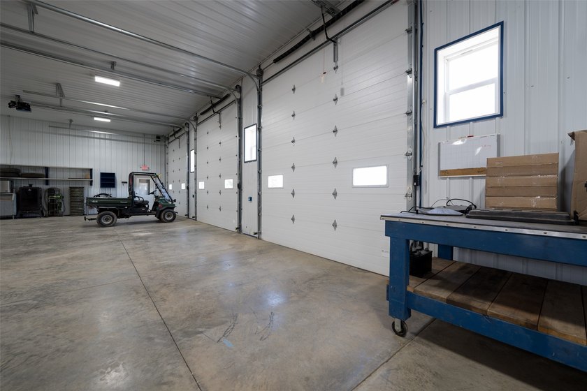 An exceptional commercial and light industrial facility built in - photo 34