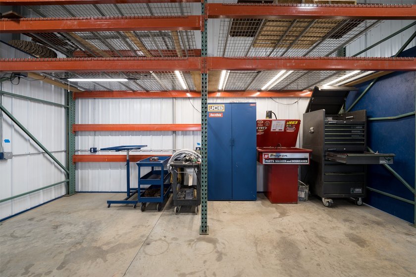 An exceptional commercial and light industrial facility built in - photo 38