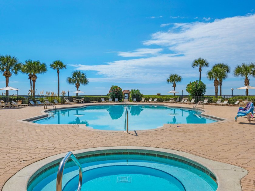 Perfect location with unobstructed gulf views and private steps - photo 11