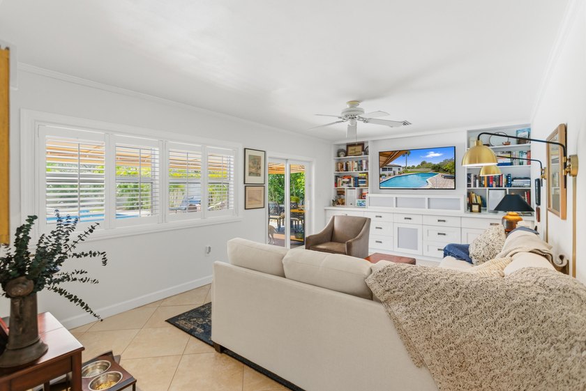 CORAL HEIGHTS CORNER-LOT HOME WITH POOL AND FLEXIBLE SPACE! Set - photo 11