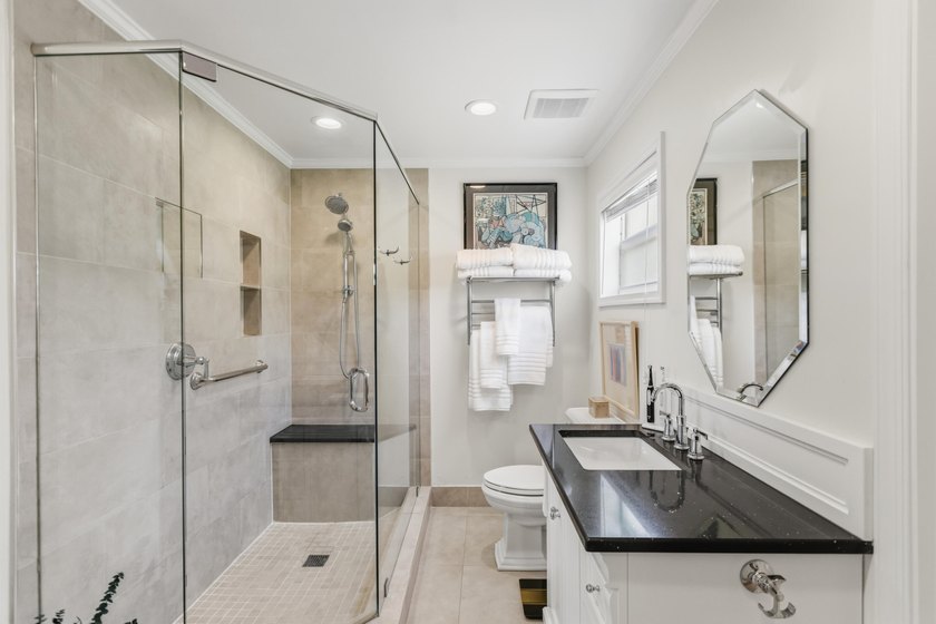 CORAL HEIGHTS CORNER-LOT HOME WITH POOL AND FLEXIBLE SPACE! Set - photo 18